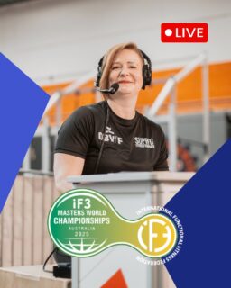 🌏 Livestream der Masters Weltmeisterschaft in Brisbane 🌏

Vom 21. bis 23. November findet in Australien die iF3 Weltmeisterschaft der Masters statt. Wir sind mit einem großen starken deutschen Team dabei, das bereit ist, alles zu geben.

Dieses Jahr seid ihr so nah dabei wie noch nie: Zum ersten Mal gibt es einen eigenen Livestream nur für unsere deutschen Athlet:innen.

@joel_krue macht es technisch möglich und @anuschka.clasen ist als rasende One Woman Show Reporterin vor Ort. Sie nimmt euch mit hinter die Kulissen, liefert echte Backgroundstories und fängt vor allem die Momente ein, in denen unsere Athlet:innen auf dem Floor alles geben.

Den Link zum Stream findet ihr in der Bio. Schaltet ein und feuert unser Team an! 🇩🇪🔥