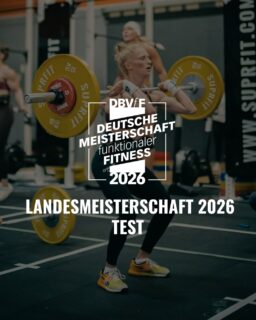 🏋️‍♂️ Landesmeisterschaft funktionaler Fitness 2026 - Test für die Seniors, Masters und Teams of 2 🏆

Zur Erinnerung: Die Landesmeisterschaft dient zur Qualifikation für die Deutsche Meisterschaft 2026. Zeitraum um den Test zu absolvieren: 09.01. bis 09.02.2026.

Individual Teilnahme: Ihr müsst euch entscheiden, ob ihr in der Seniors- oder in der Masters-Division antreten wollt. Ein Eintrag in beiden Leaderboards ist nicht möglich.

Teams of 2 Teilnahme: Der Test ist identisch mit dem Seniors/Masters AK 35-49 Test. Ihr könnt euren Score sowohl Individual werten lassen als zusätzlich auch zusammen im Team.

🔥 Ein Test mit drei Teilen - alles am Stück 🔥

Skalierungen für die höheren Masters Altersklassen findet ihr in den Slides.

Weitere Informationen, Rulebook, Scorecards und Anforderungen für die Videonachweise sowie vor Ort Technical Officials findet ihr in Kürze auf unserer Webseite (Link in Bio).

Ready to rumble? 💪🔥

#DBVfF #DM2026 #FunktionaleFitness #FunctionalFitness #Landesmeisterschaft #Qualifikation #Test