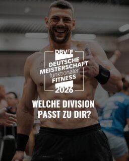 ❓Wer startet 2026 in welcher Division bei der Landesmeisterschaft und Deutschen Meisterschaft des DBVfF ❓

Hier kommt der Überblick, damit du genau weißt, welche Division die richtige für dich sein könnte.

🏋️‍♀️ Seniors (Elite) 🏋️‍♀️
Offen für alle, die im funktionalen Fitnesssport auf Top-Niveau unterwegs sind.
Topziel: DM Titel, Kaderqualifikation und damit Chance auf EM und WM inklusive voller Kostenübernahme.

🏋️‍♀️ Masters 🏋️‍♀️
In Altersklassen, Start bei AK35-39, danach in 5-Jahres-Schritten. Für alle, die in ihrer Altersklasse auf höchstem Niveau performen. Sonderfall AK30-34 ist bei LM und DM in die Seniors integriert.
Topziel: DM Titel, Kaderqualifikation und damit die Chance auf EM und WM.

🏋️‍♀️ Juniors 🏋️‍♀️
Für unsere Nachwuchathlet:innen. In Altersklassen, Start bei AKU12, AK13-14, AK15-16 und AK17-18. Perfekt für Athletinnen und Athleten, die früh in den Leistungssport einsteigen und internationale Perspektive suchen. Sonderfall AK19-20 und AK21-22 sind bei LM und DM in die Seniors integriert.
Topziel: DM Titel, Kaderqualifikation und damit die Chance auf EM und WM.

🏋️‍♀️ Teams of 2 🏋️‍♀️
Mehr Startplätze, mehr Chancen, mehr Community. Ideal für alle, die individuell knapp an der Seniors DM-Qualifikation vorbeischrammen oder einfach im Duo stärker performen. Voraussetzung: beide Athlet:innen müssen die Qualifikation machen. Erwartung: alle Skills beherrschen, aber nicht zwingend auf Elite-Level. Perfekt, um DM-Luft zu schnuppern und gemeinsam groß rauszukommen.

👉 Finde deine Division und sichere dir deine Qualifikation für 2026.

#DBVfF #DM2026 #Leistungssport #FunctionalFitness #FunktionaleFitness #DeutscheMeisterschaft2026 #DeutscheMeisterschaft #Landesmeisterschaft #Divisions