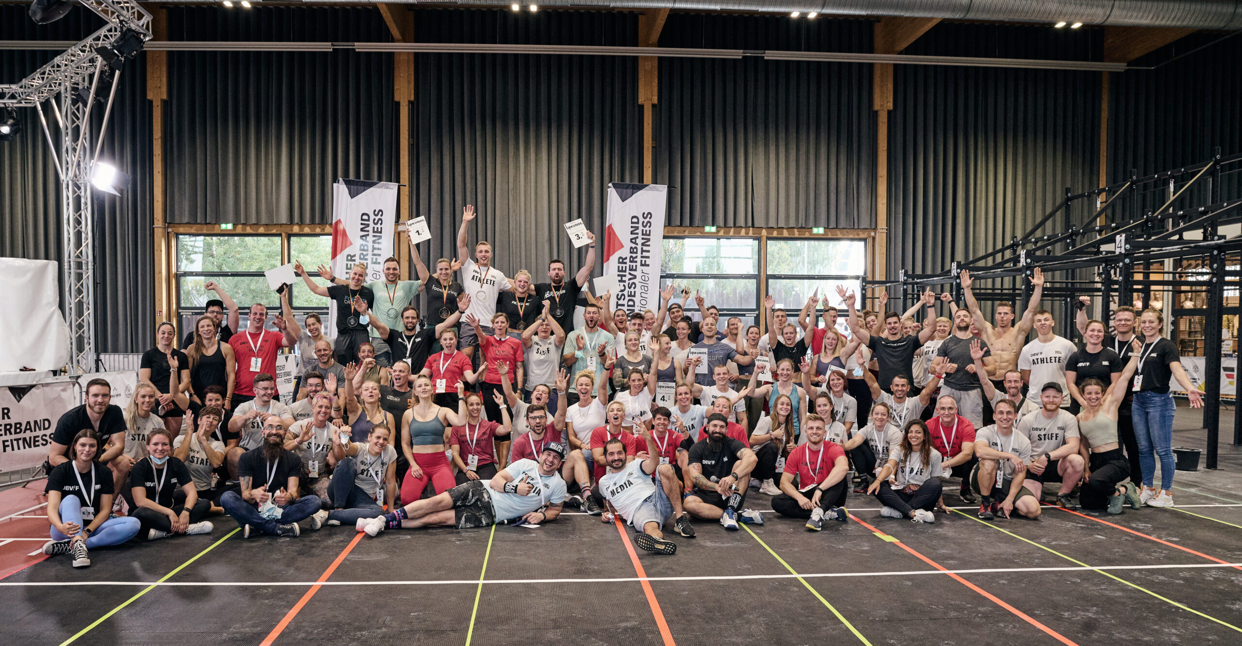 Gruppenfoto der Athleten und Volunteers auf der Deutschen Meisterschaft 2021 in Berlin